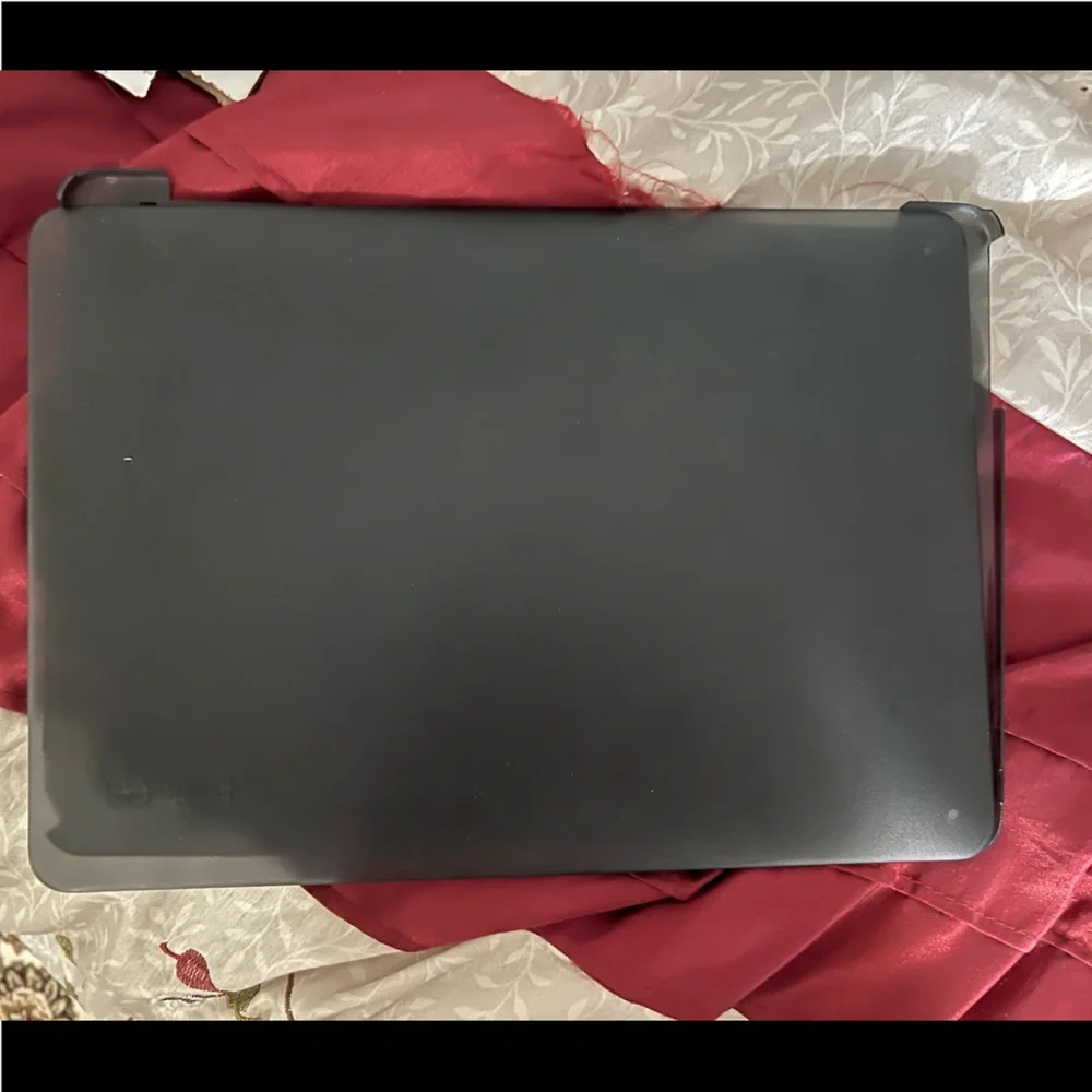 Black Speck case for Apple Macbook Air 13”